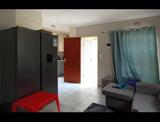 3 BEDROOM HOUSE FOR SALE IN RIVERSIDE VIEW EXT 35